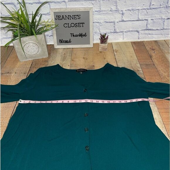 Eloquii green blouse button front‎ - Picture 9 of 11
